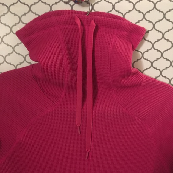 Under Armour Cold Gear Pullover - Picture 2 of 7